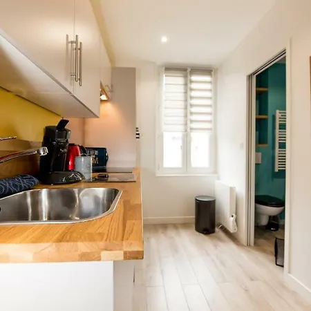 Elegant & Ensoleille - Centre-ville Apartment
