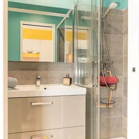 Elegant & Ensoleille - Centre-ville Apartment